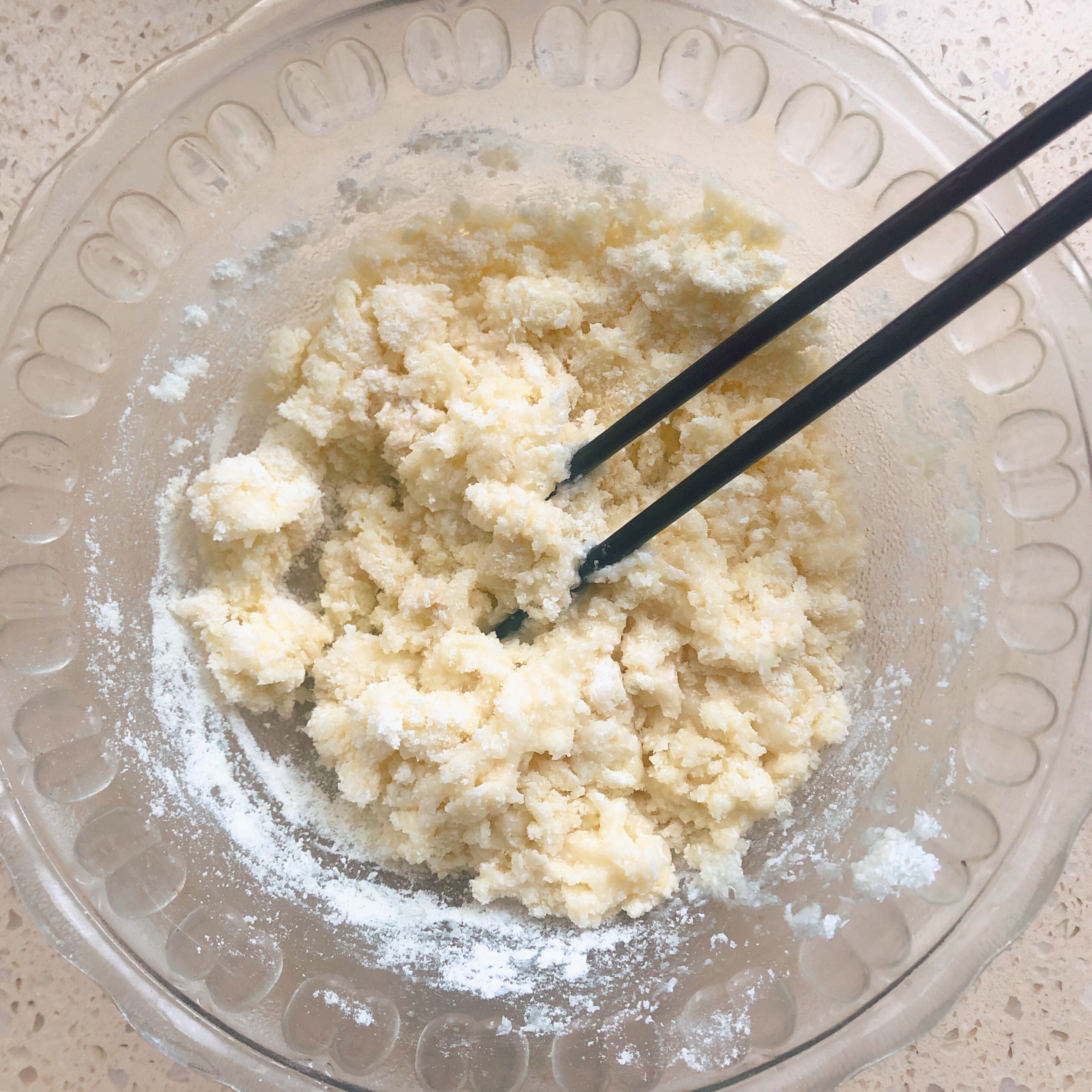 奶香奶香的椰蓉球 消耗蛋白 用料少 快手甜品 零失败^-^的做法 步骤4