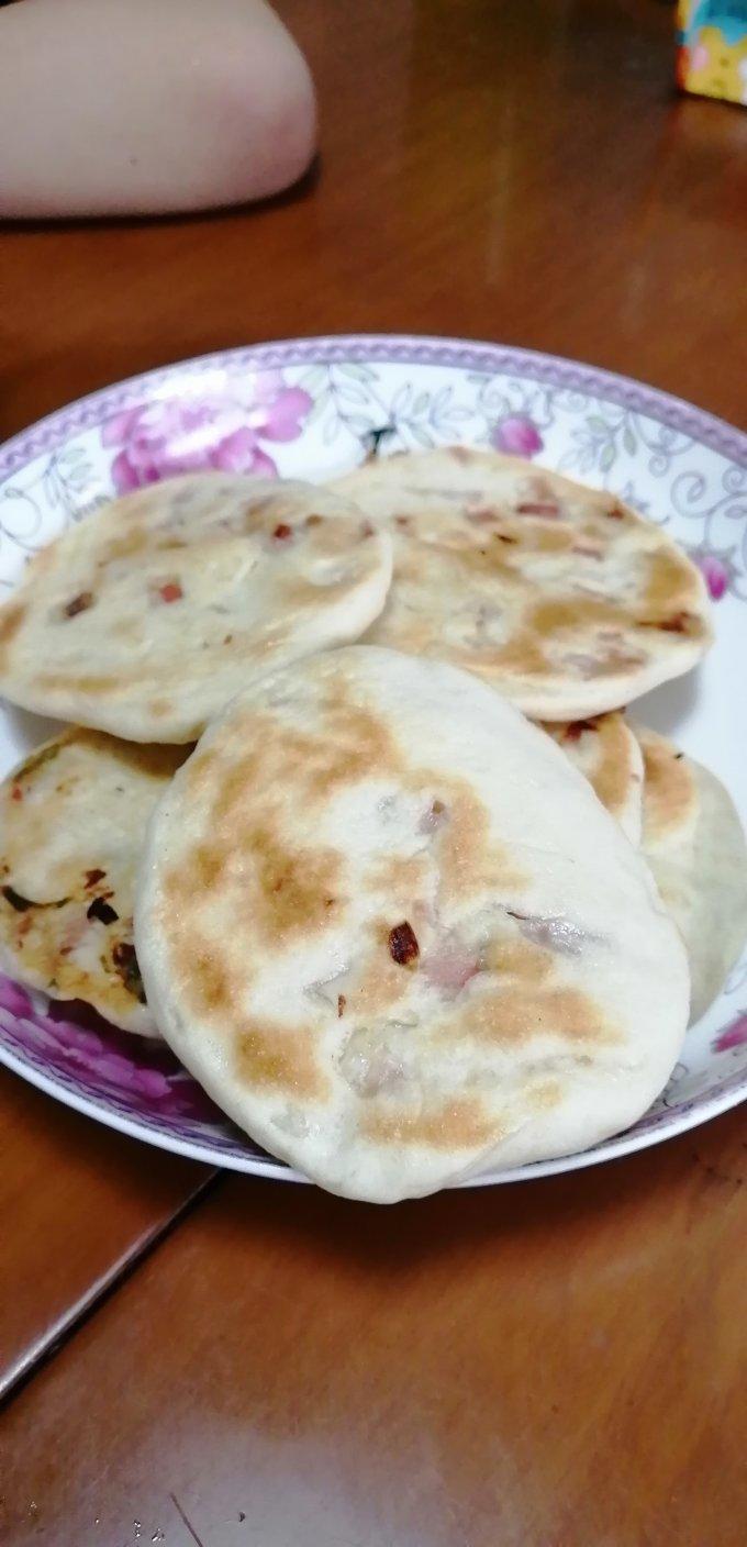 葱花大饼、蓬松柔软又简单的大葱烙饼