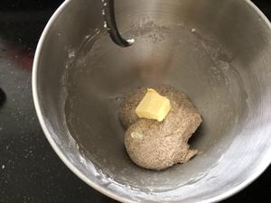 黑麦老面吐司，放三天还是超级柔软细腻的黑麦面包的做法 步骤4