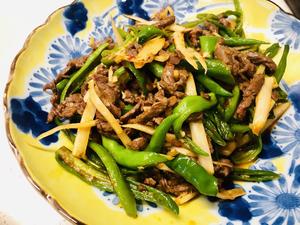 下饭菜——青椒仔姜牛肉丝的做法 步骤4