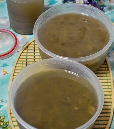 百合绿豆汤的做法
