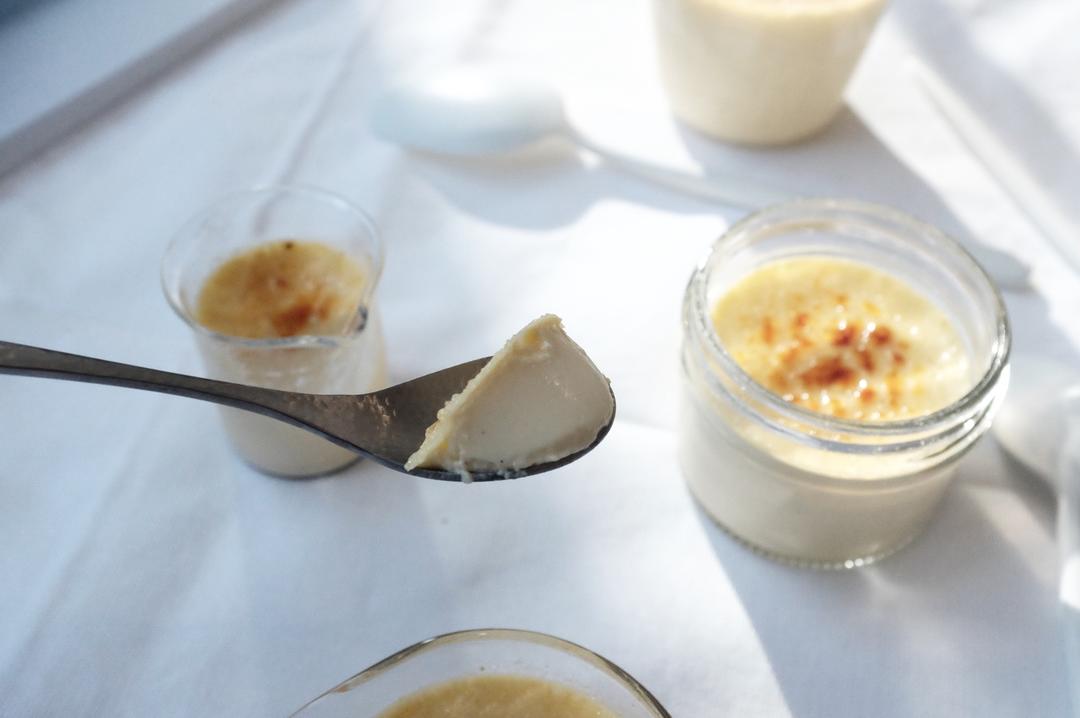 CRÈME BRÛLÉE 法式烤布蕾（焦糖布丁）