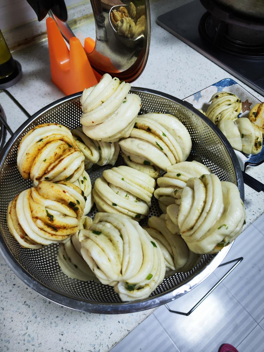 葱油花卷，一根筷子卷出漂亮的造型