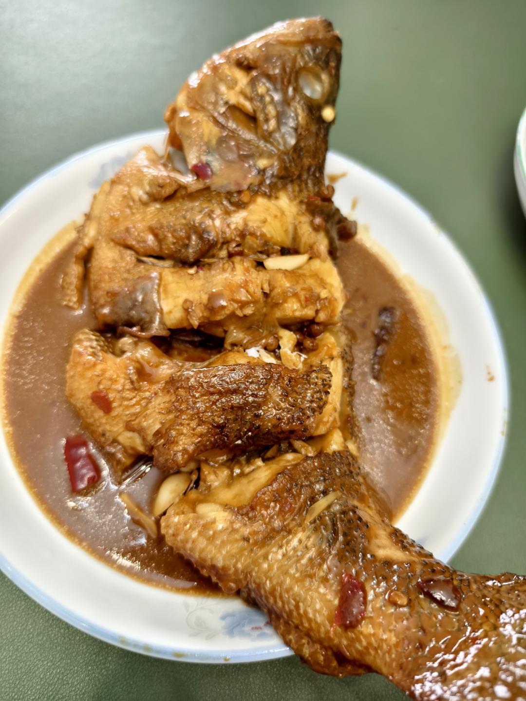 红烧鲈鱼