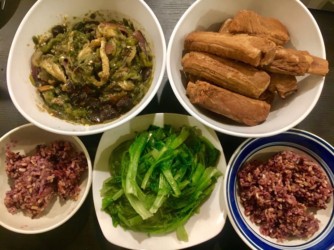 擂椒茄子皮蛋～微波炉简易版！！！健康少油！