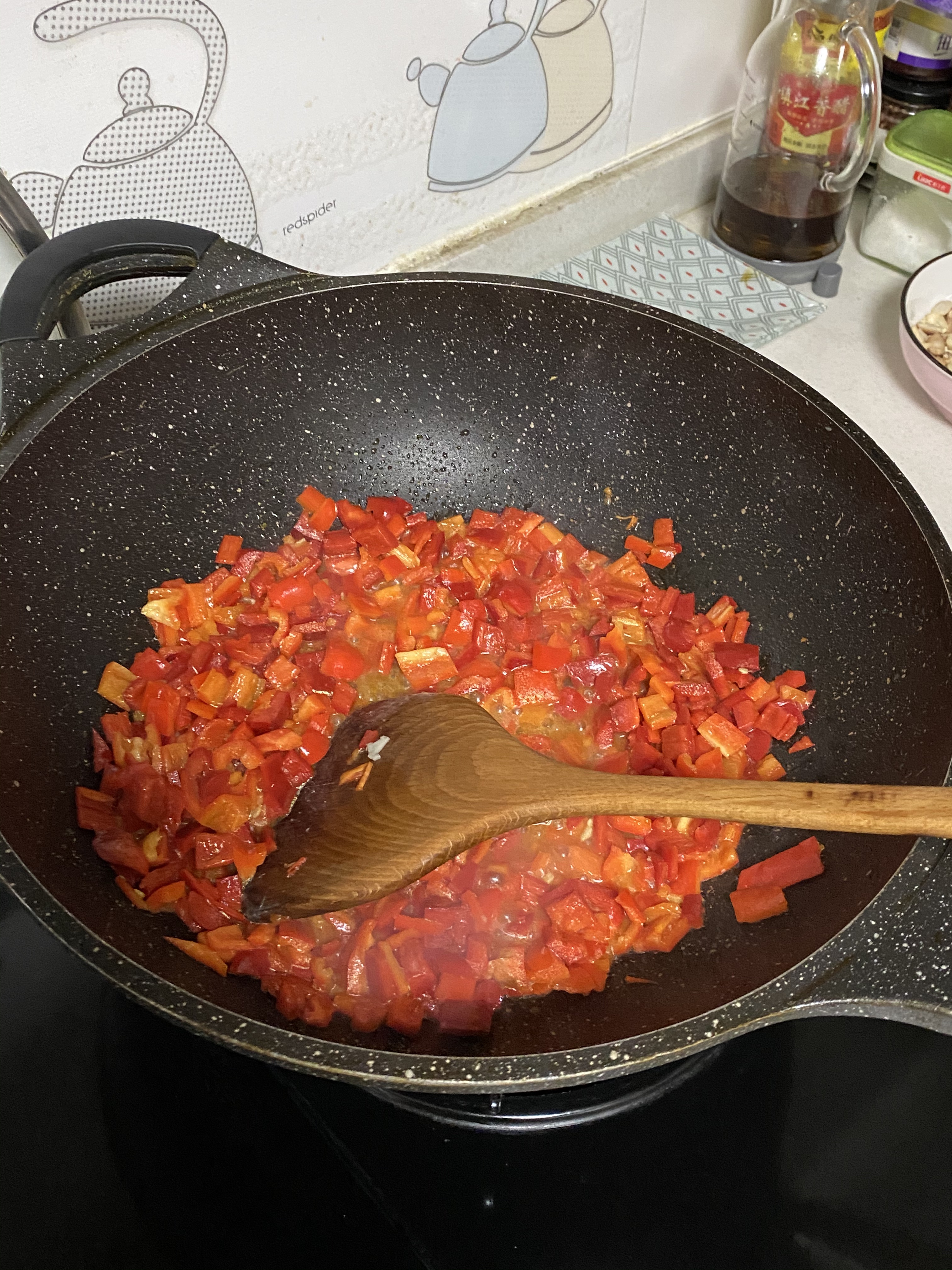 肉丁笋干辣椒酱的做法 步骤3