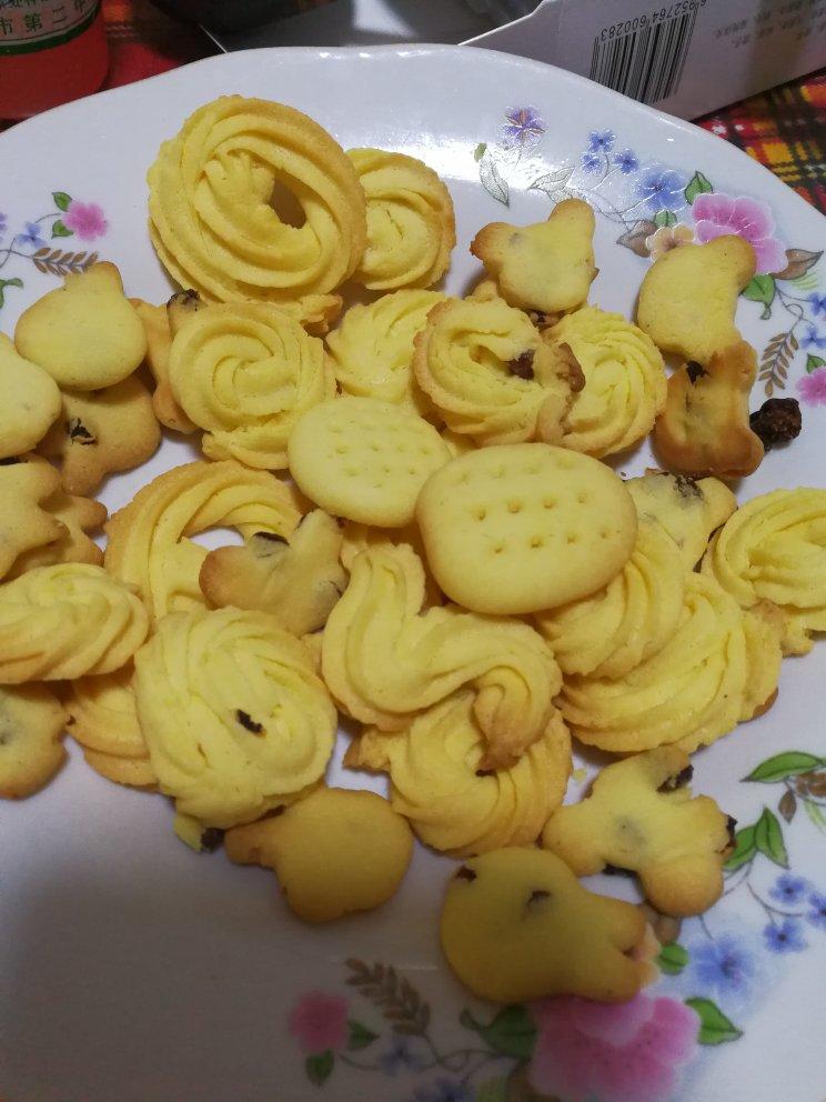 适合宝宝的一款饼干   蛋黄饼干
