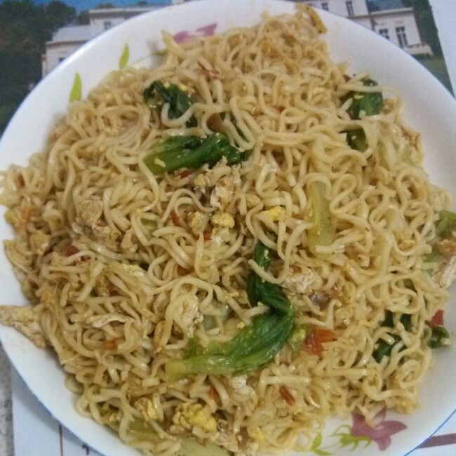 双椒鸡蛋炒面