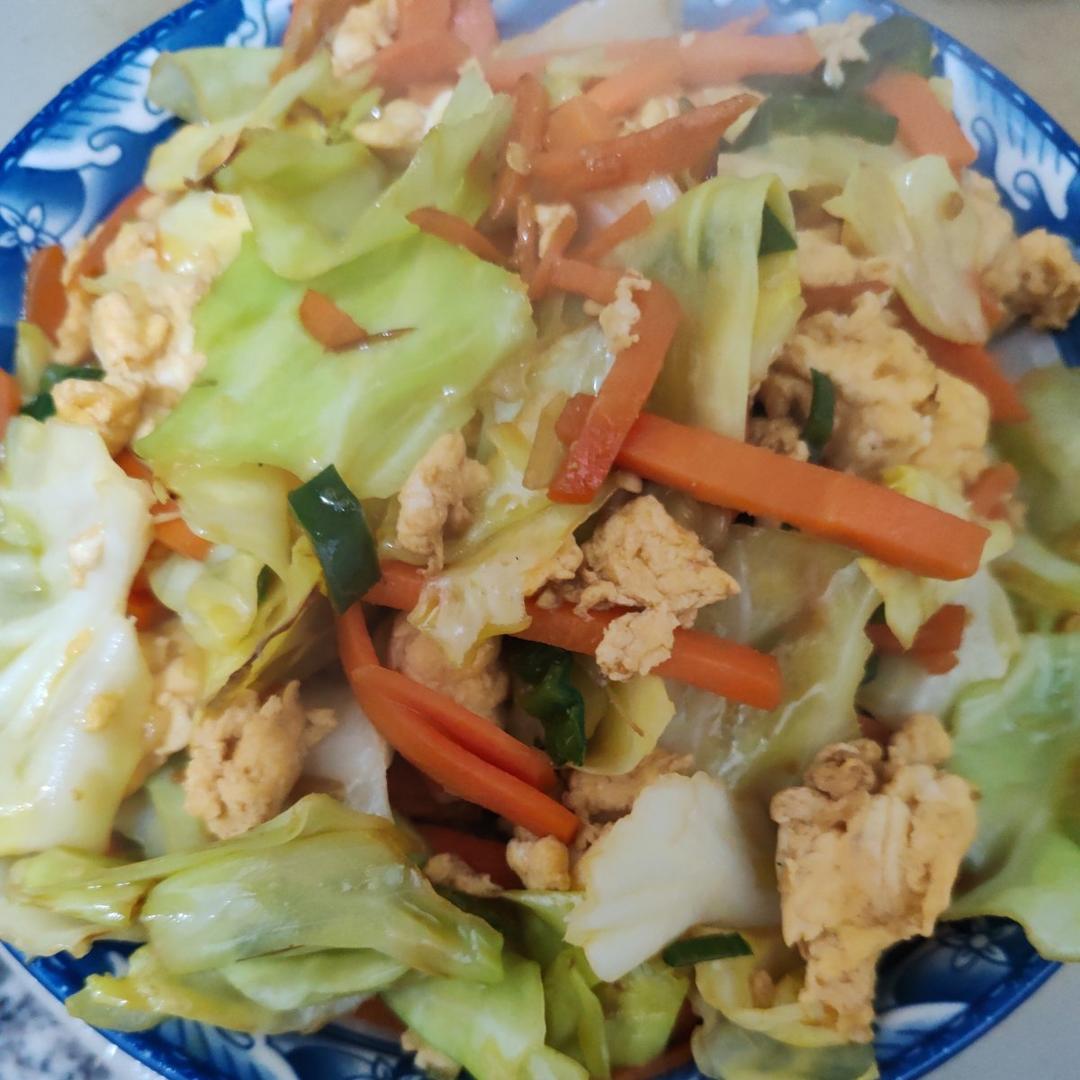 手撕包菜炒鸡蛋