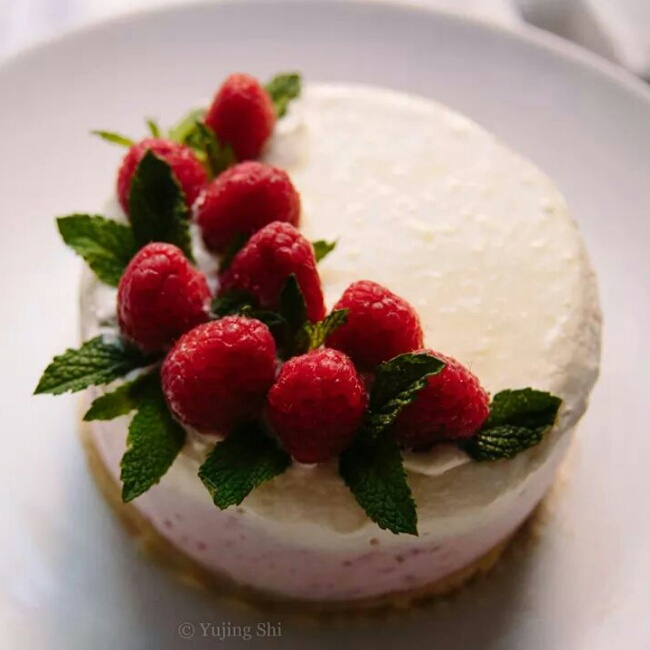 覆盆子白巧克力慕斯