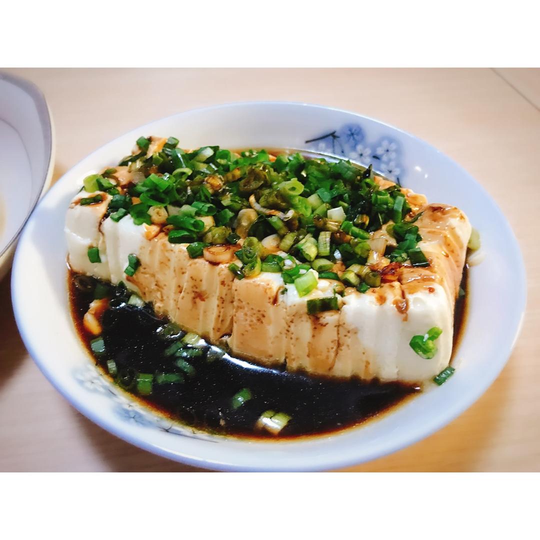 香菜小葱拌豆腐