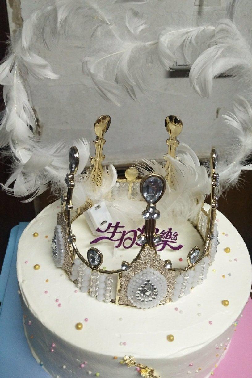 女神范满满的皇冠生日蛋糕