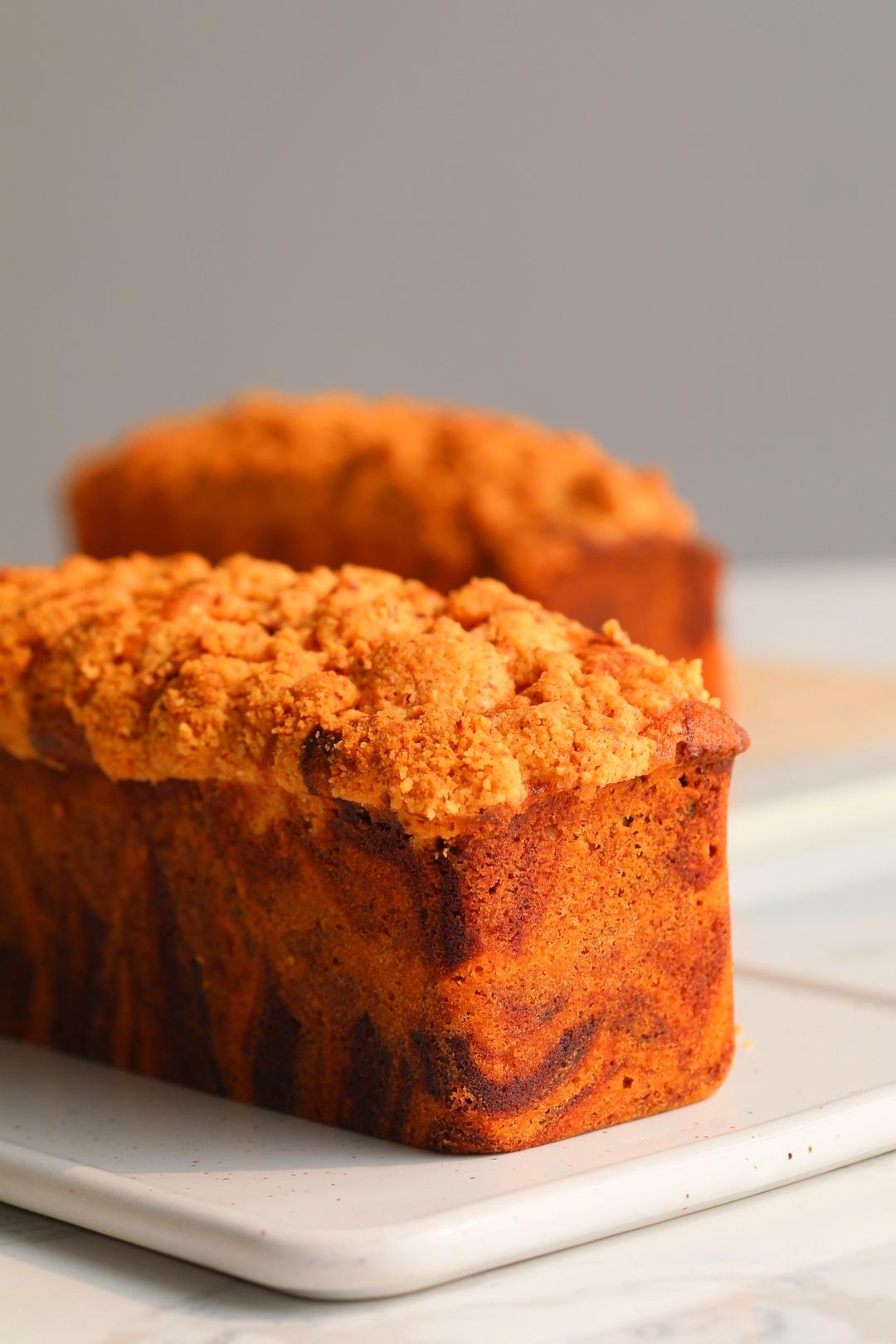 大理石纹酥粒磅蛋糕：随便拌拌就有高级感！