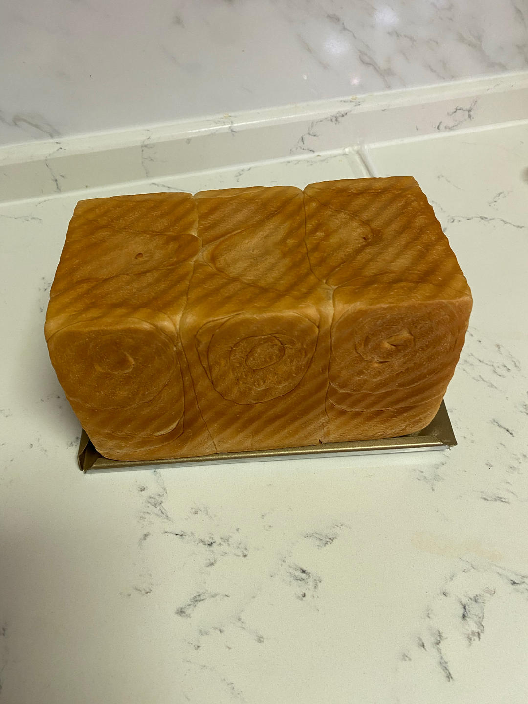 吐司，奶香手撕面包，超级香浓