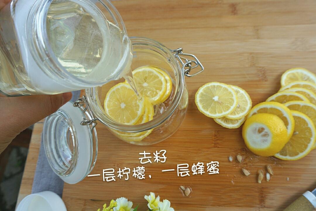 蜂蜜柠檬水的做法 步骤4