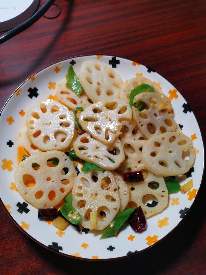 爽脆酸辣的炒藕片