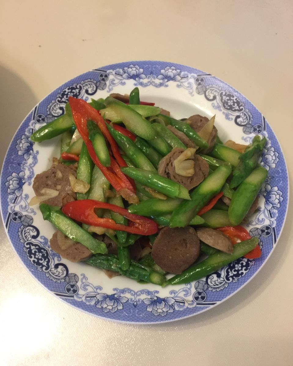芦笋炒牛肉