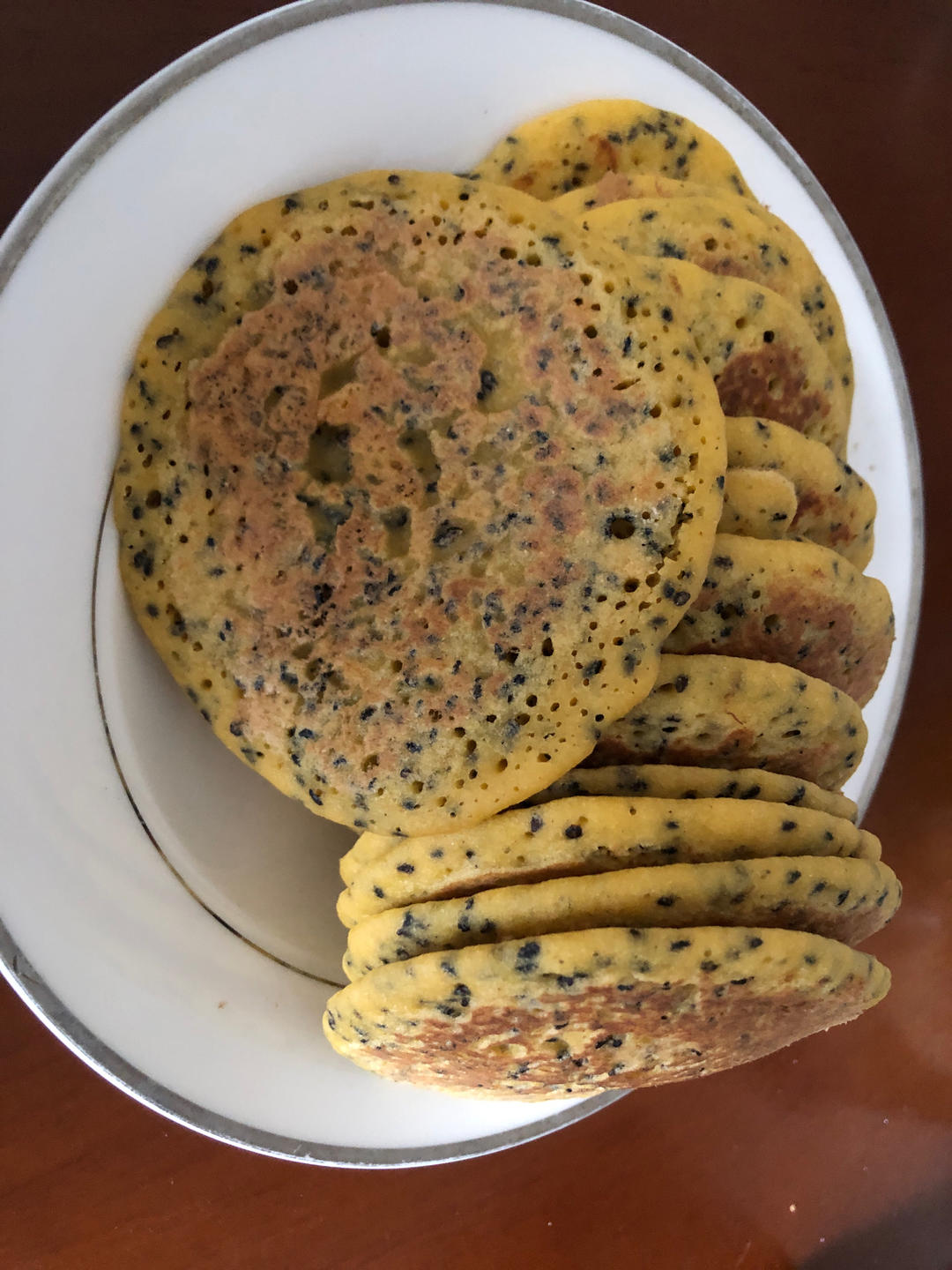 玉米面小饼子