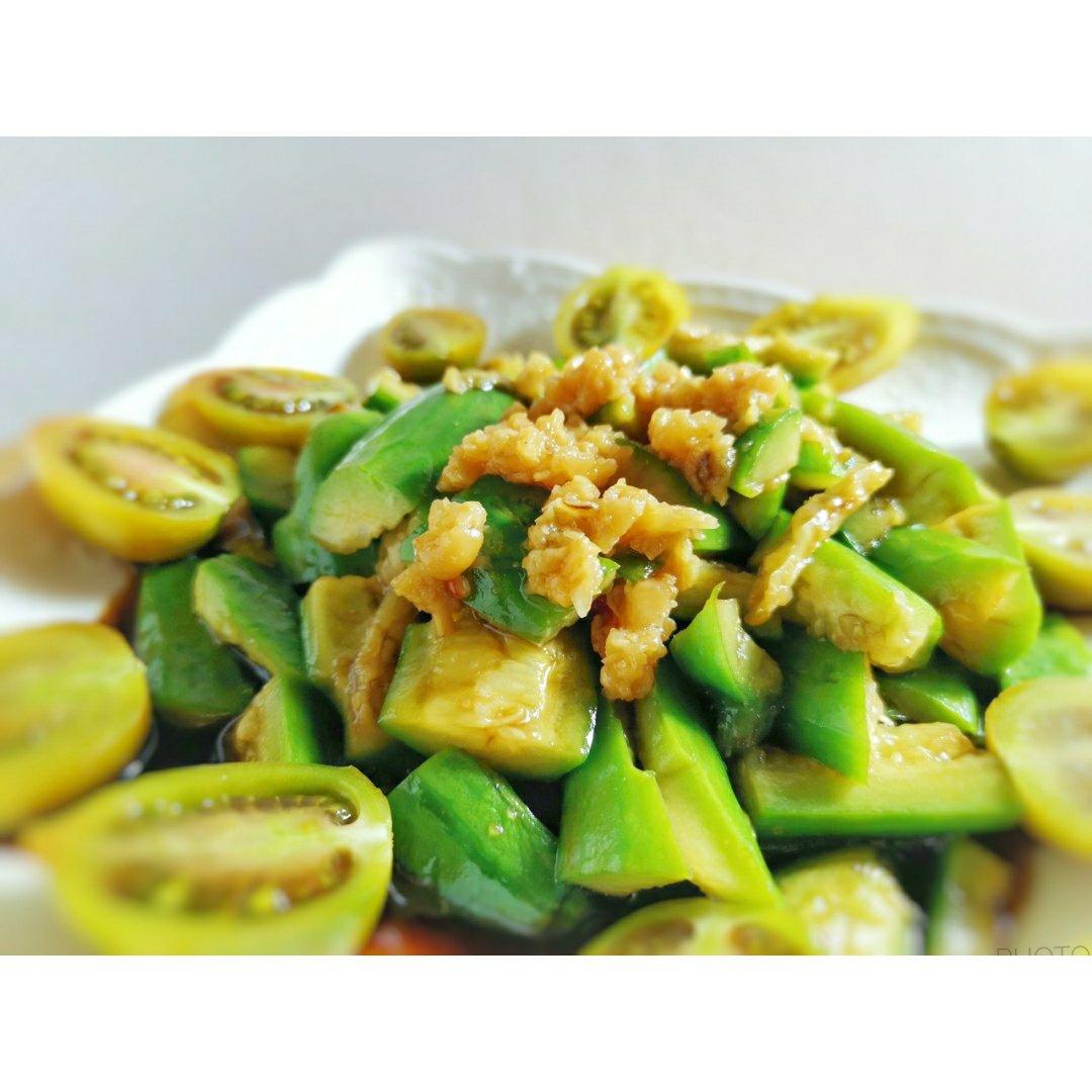 荆芥拌刀拍黄瓜