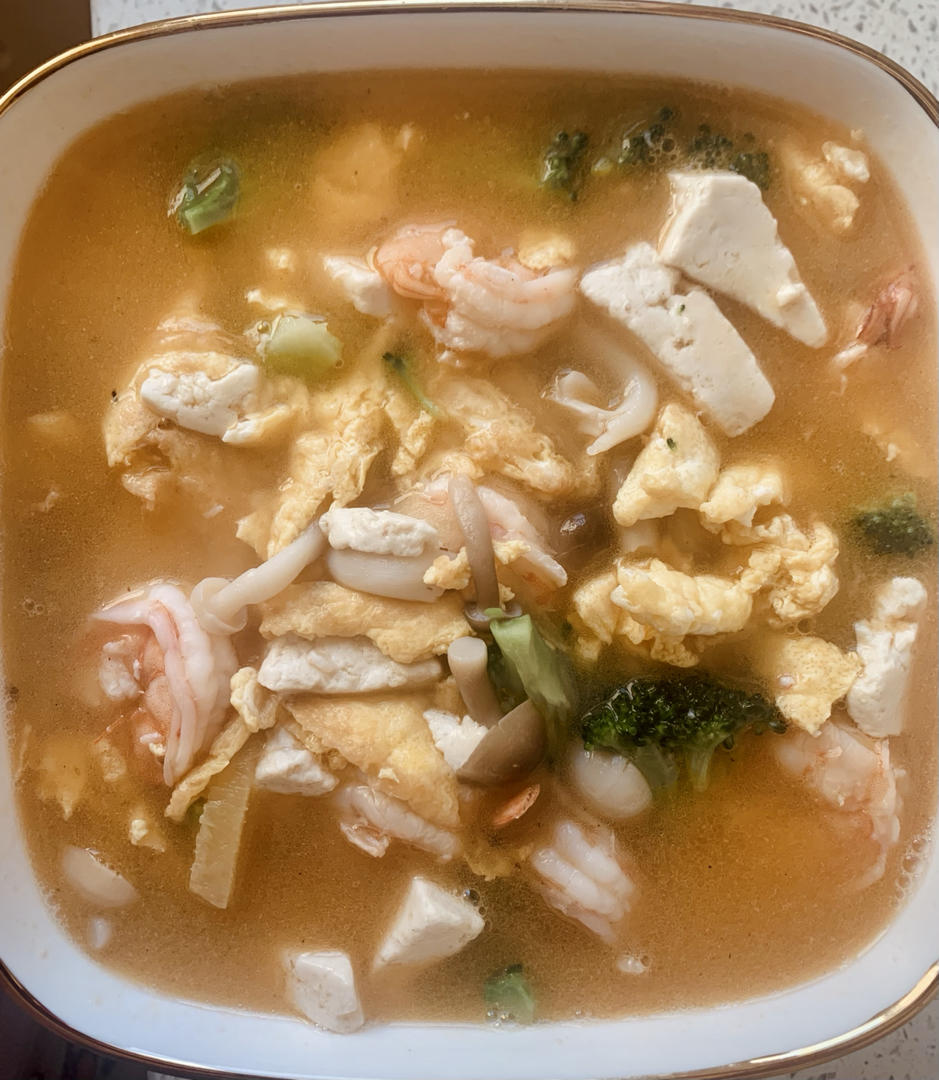 豆腐鲜虾菇菌汤