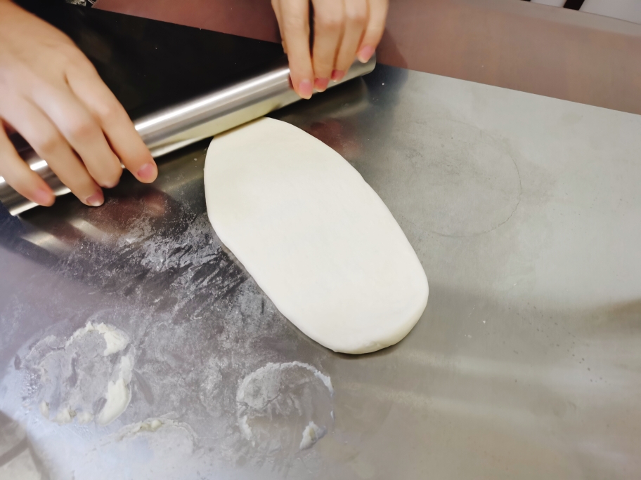 东北姑娘教你做芝麻葱油烧饼——平底锅超详细步骤！的做法 步骤9