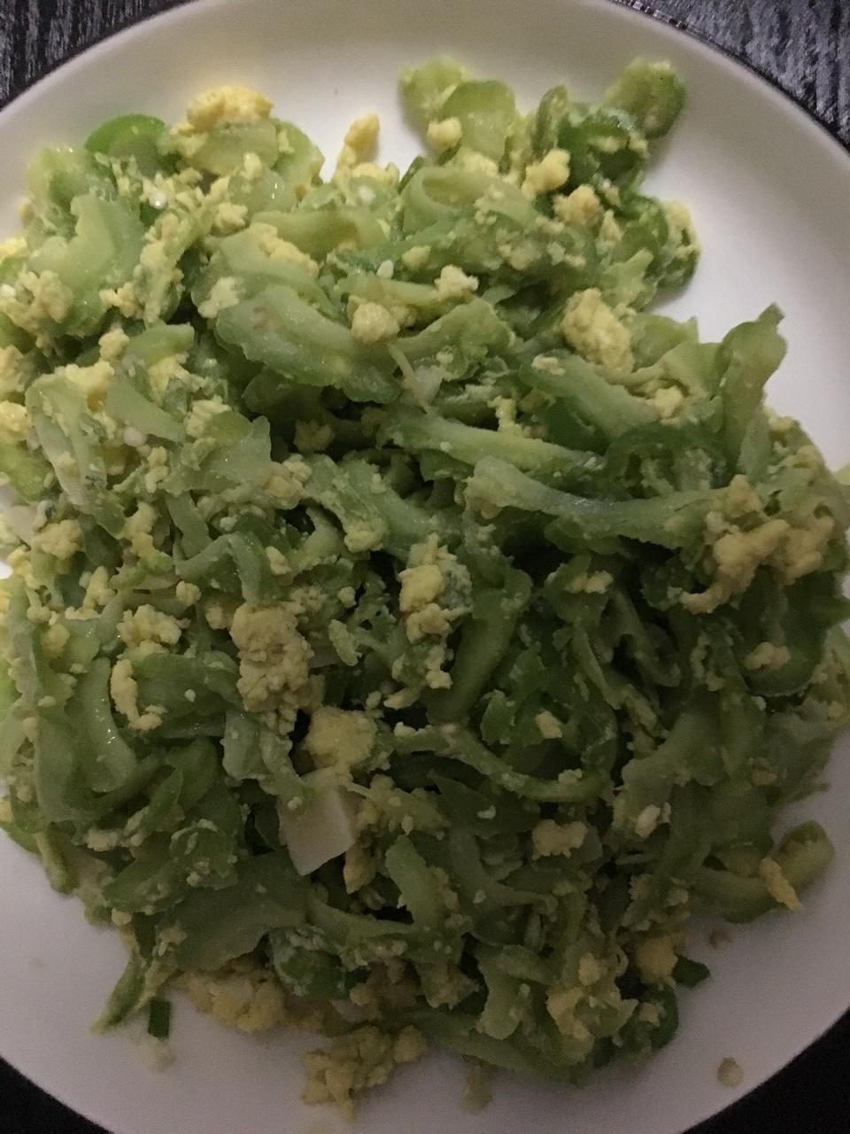 苦瓜炒鸡蛋