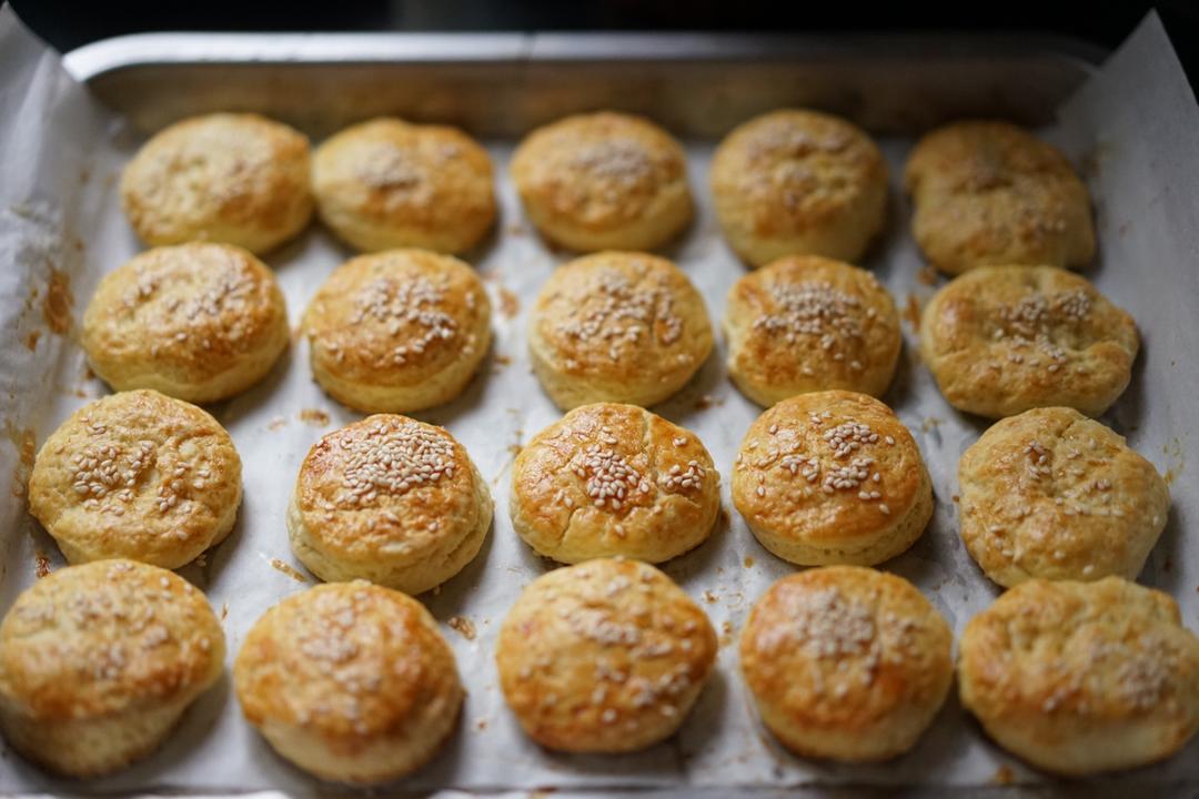 【视频】3分钟 奶油司康Scone(可能是世界上最快手的司康) 消耗淡奶油～