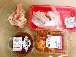 韩国泡菜（炒）肉的做法 步骤1