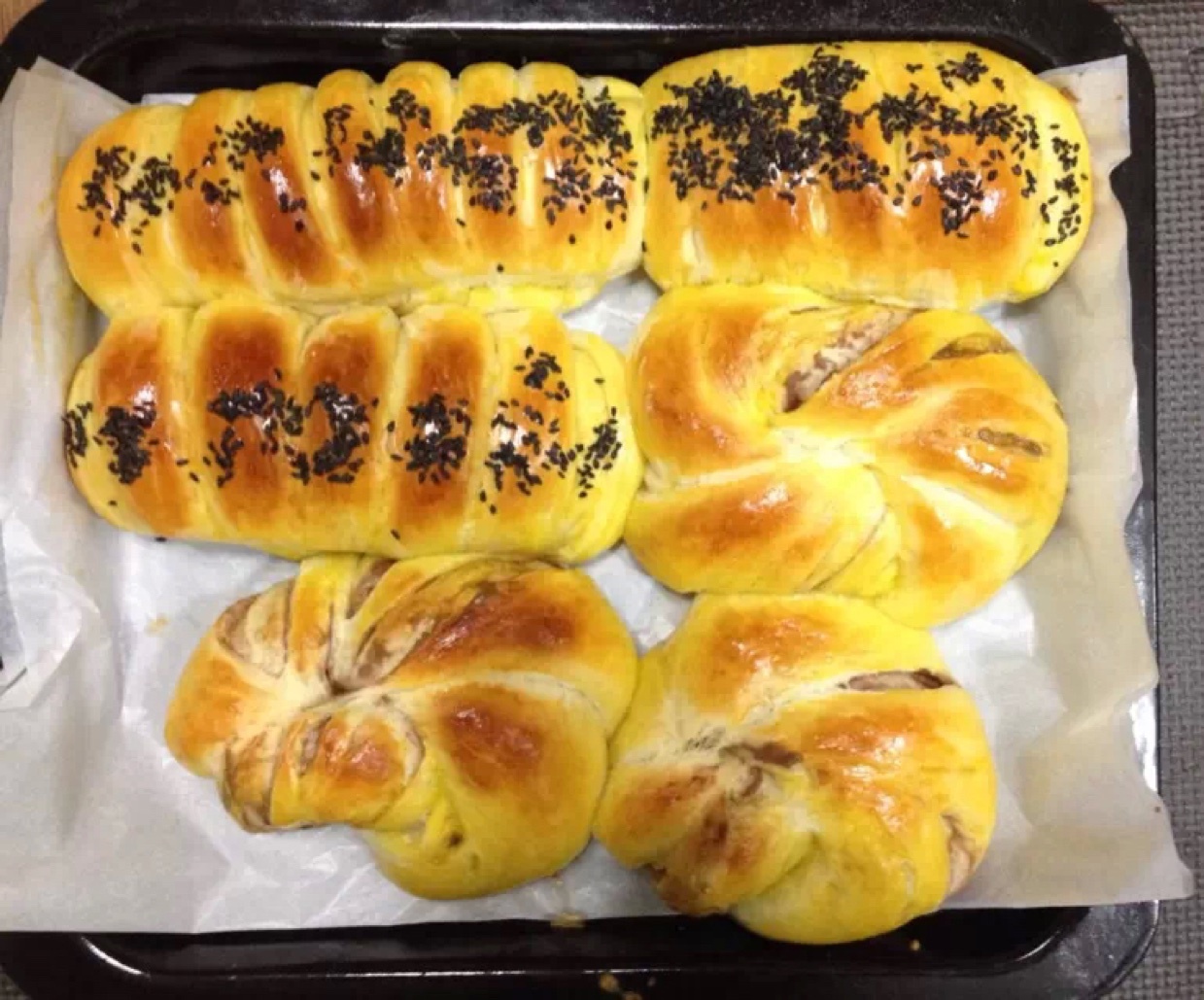 毛毛虫肉松面包