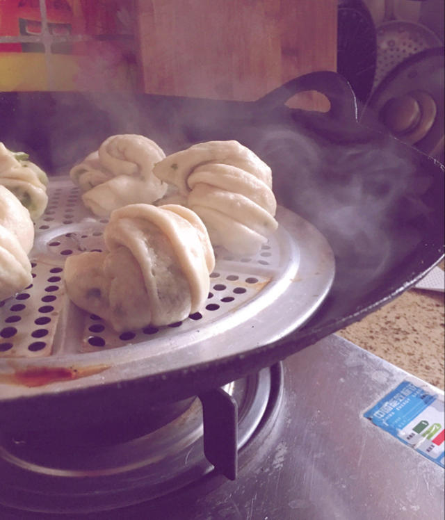 葱油花卷 Steamed Roll