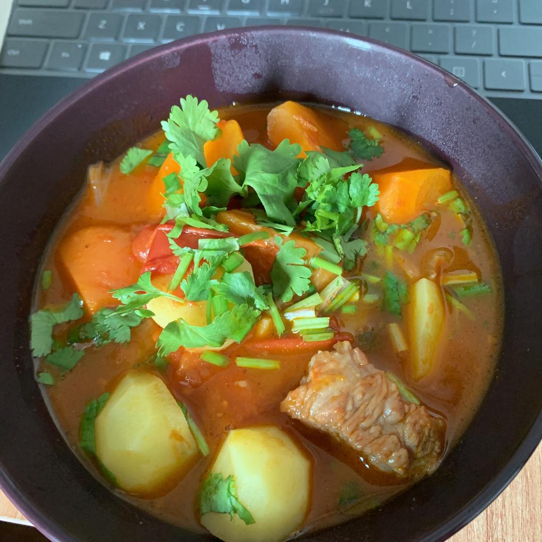 番茄土豆炖牛腩