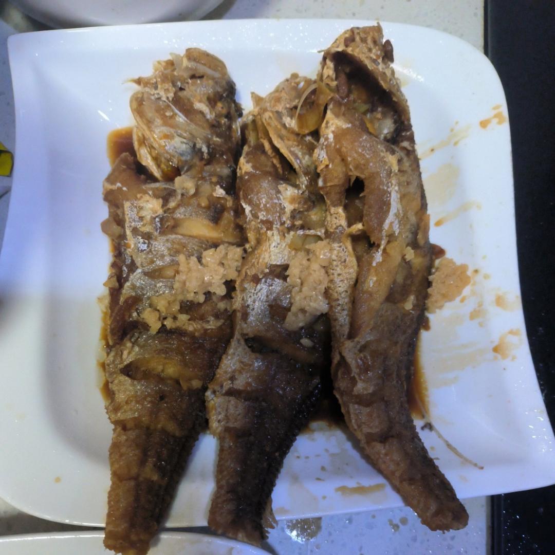 红烧黄花鱼（附煎鱼不掉皮秘籍）
