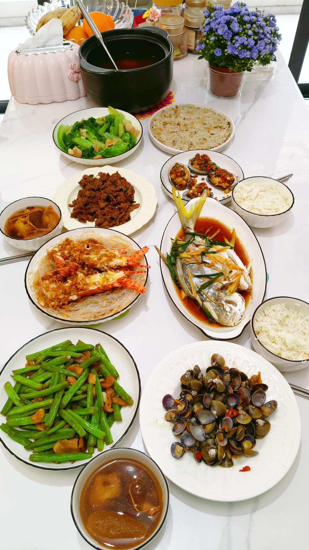 蒜蓉龙虾蒸粉丝