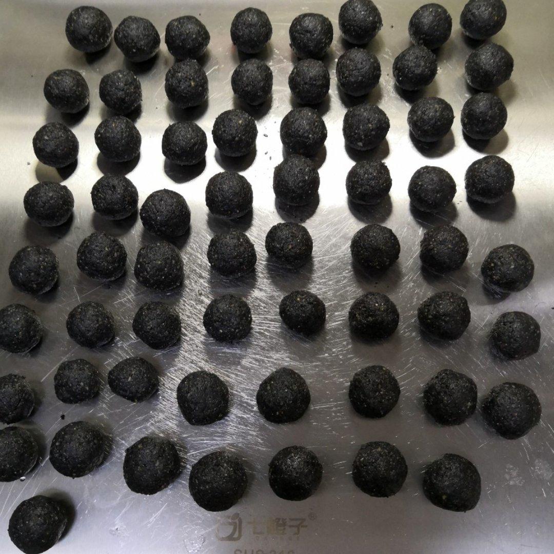黑芝麻核桃丸
超简单做法