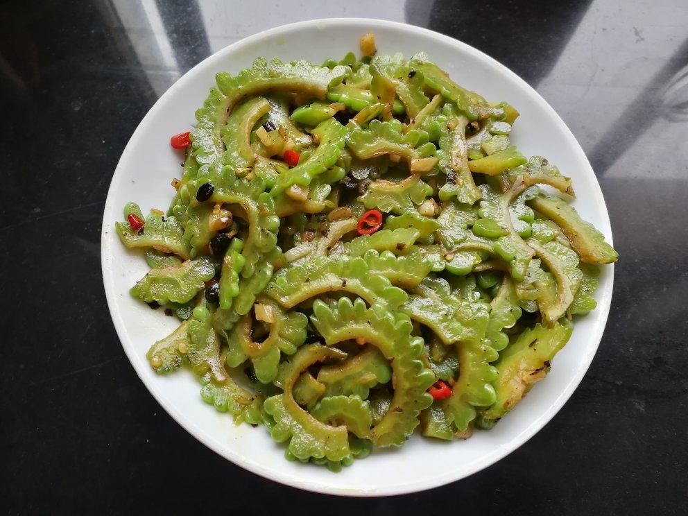 豆豉苦瓜，不加一滴水！清爽有味~
