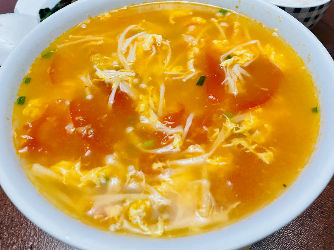 西红柿金针菇鸡蛋汤