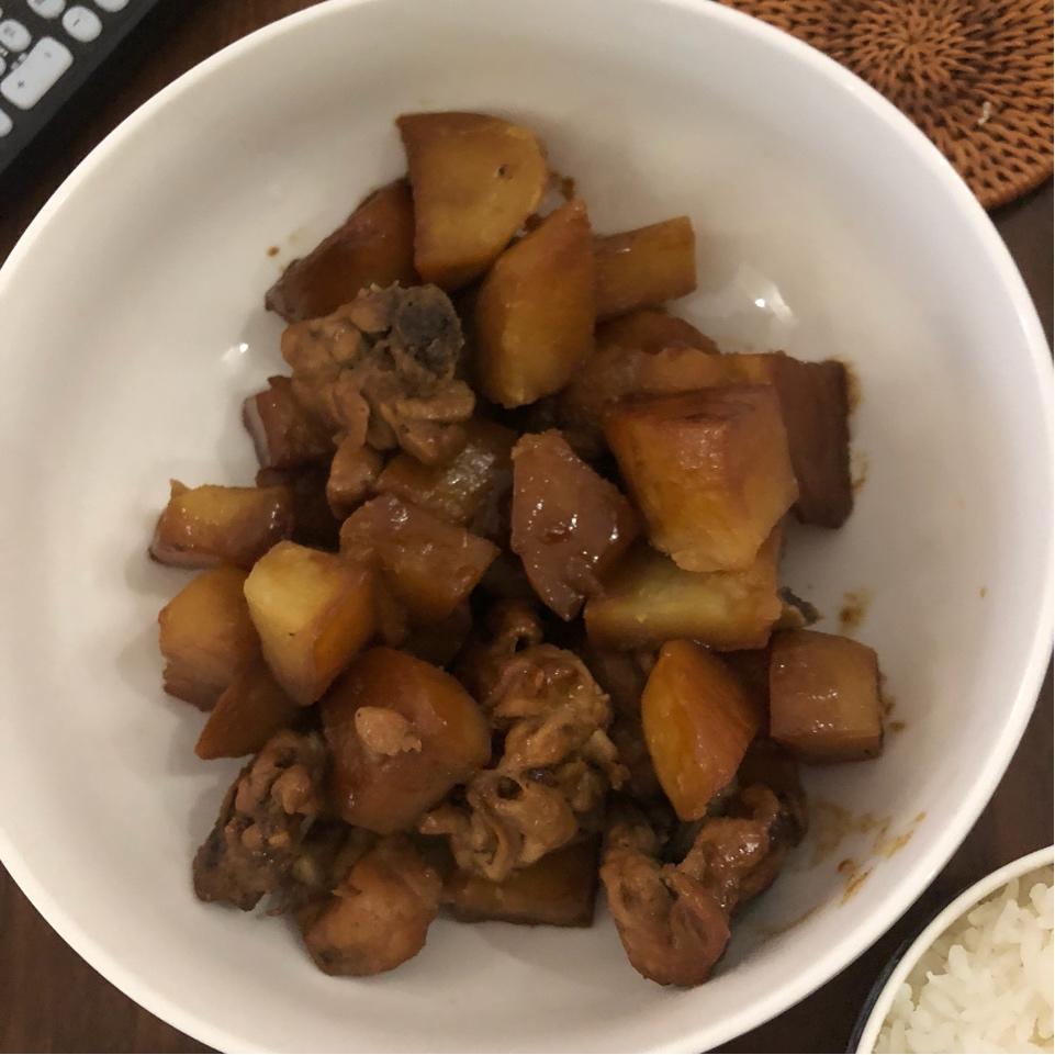 土豆焖鸡腿