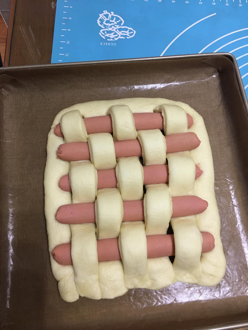 网格热狗面包
