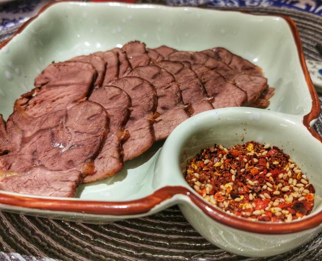 川式卤牛肉（老卤的味儿）附上多种吃法✌的做法