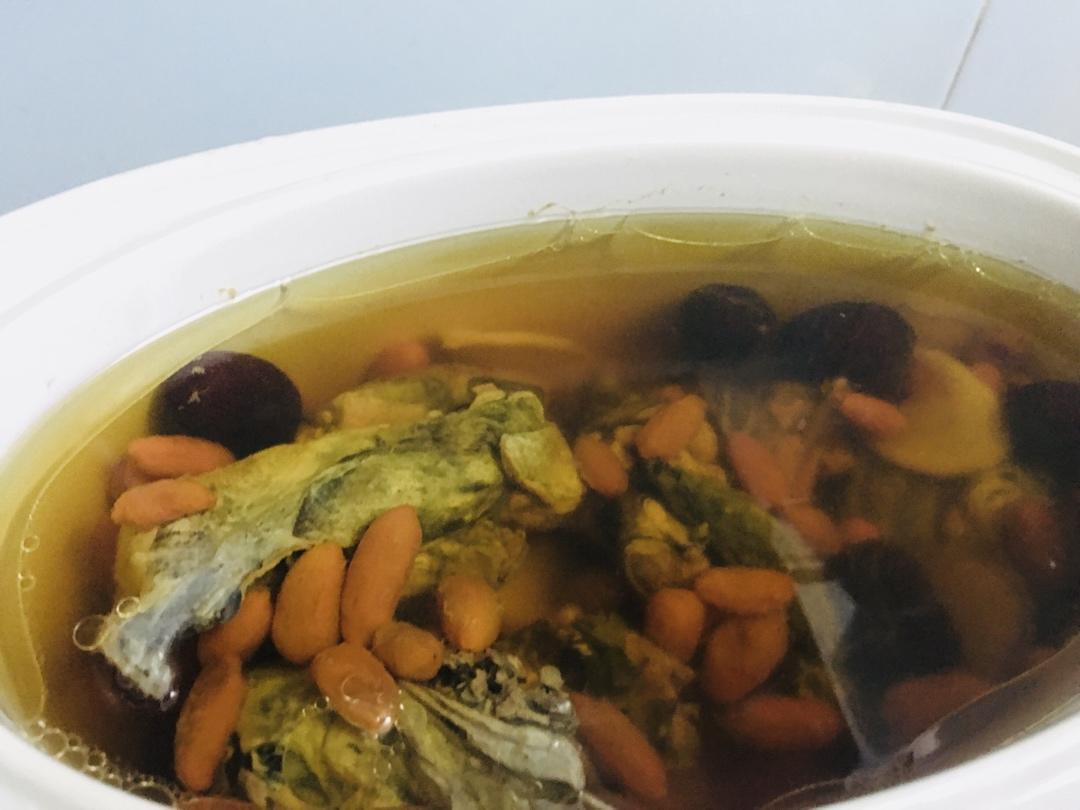 男性壮阳药膳（鹿茸枸杞子乌鸡汤）
