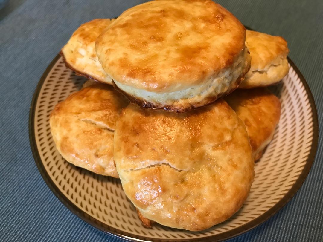 【视频】3分钟 奶油司康Scone(可能是世界上最快手的司康) 消耗淡奶油～