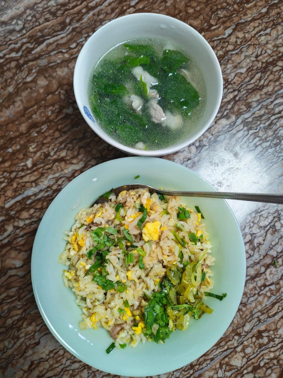 一个人的午餐