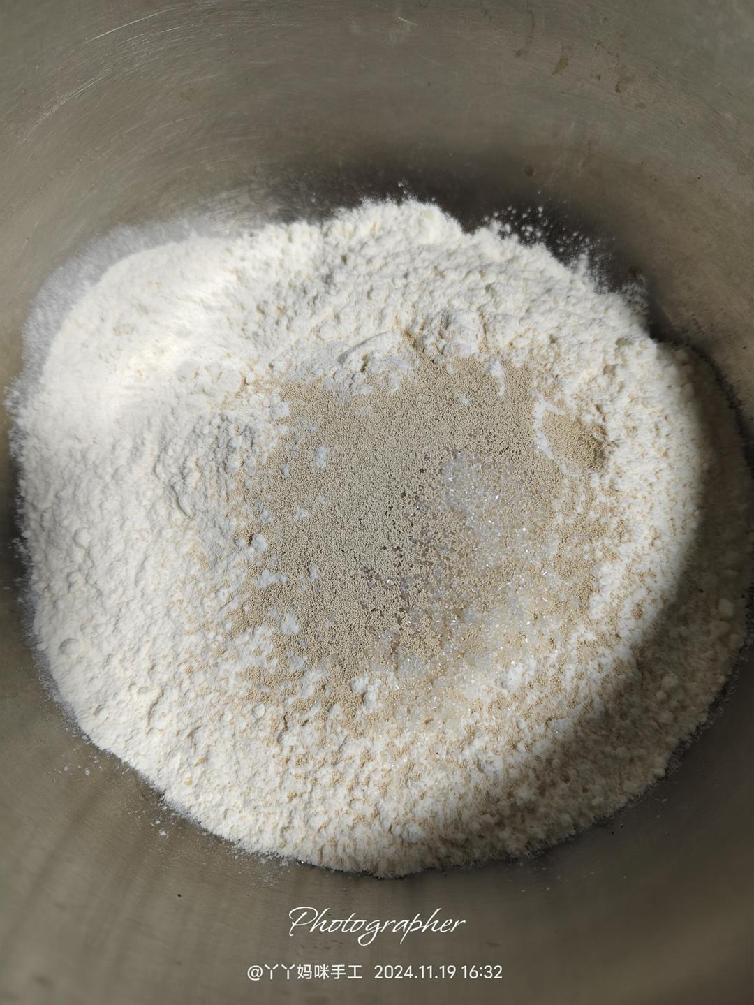 纯奶手撕吐司的做法 步骤1