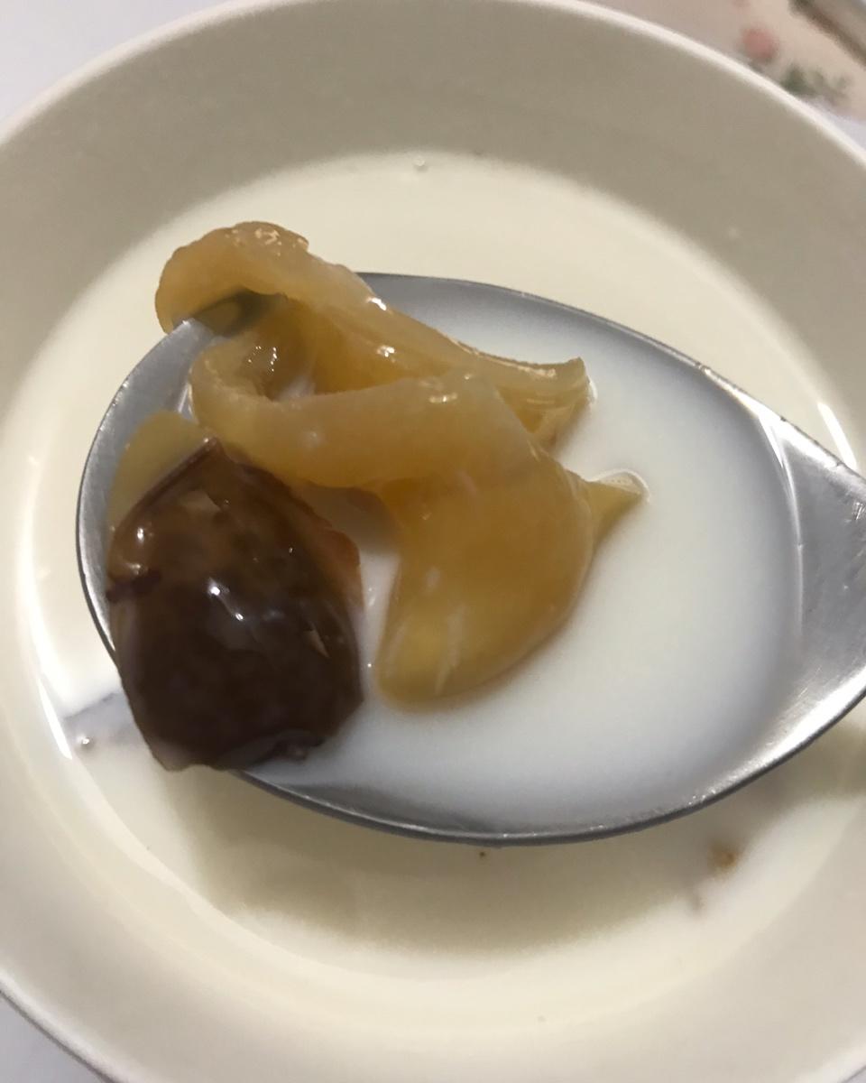 花胶炖牛奶