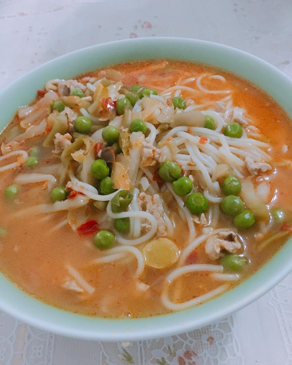 香辣榨菜肉丝面