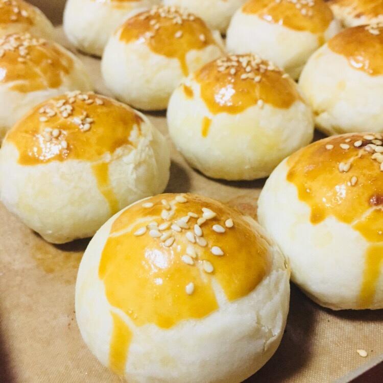 蛋黄酥：抹茶酥：（奶黄味）