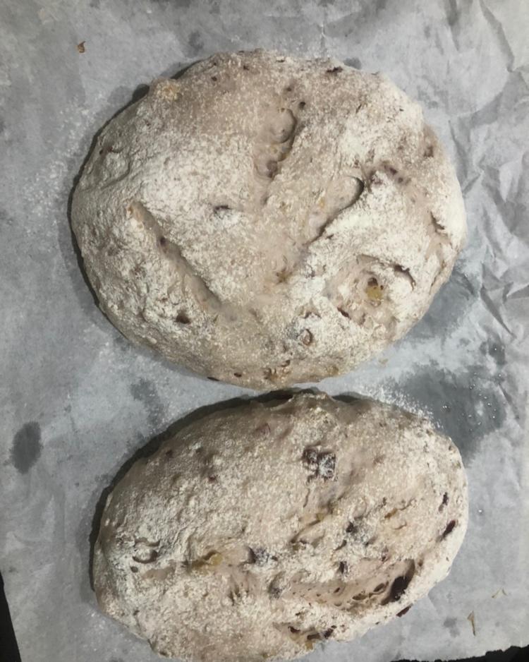 全麦蔓越莓核桃软欧包