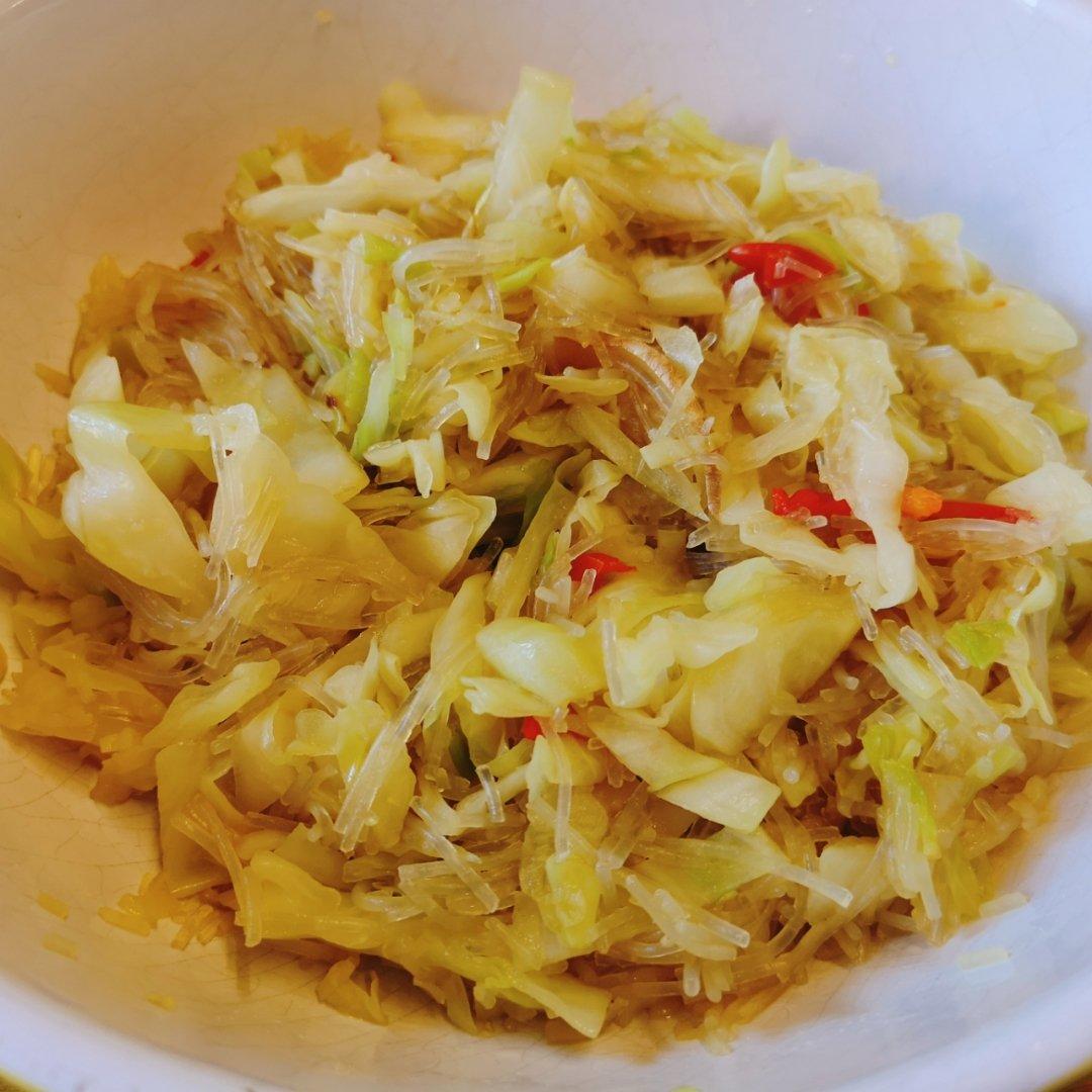 卷心菜炒粉丝 Glass noodles with Cabbage