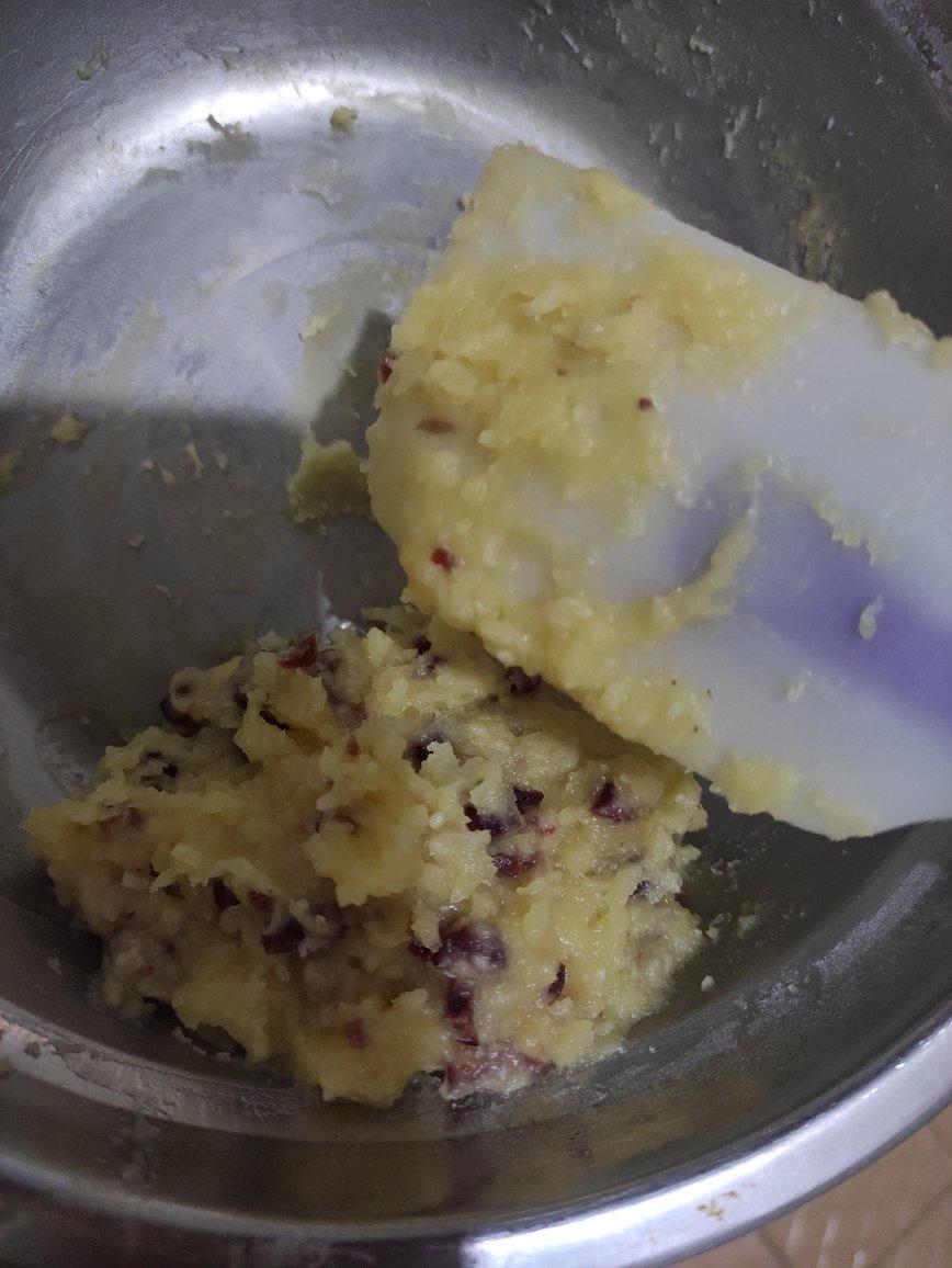 酥🉐掉渣的椰蓉蔓越莓奶黄酥