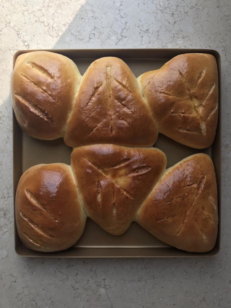 🥛超简单快手，柔软拉丝，一次发酵，牛奶小餐包